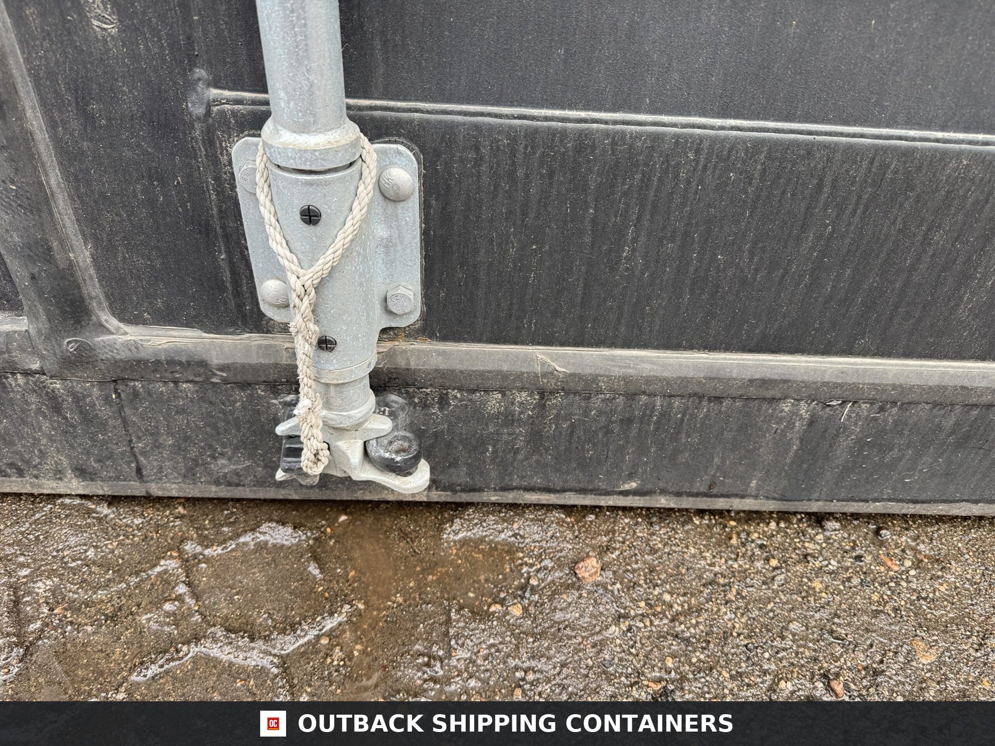 20ft New High Cube Shipping Container — Door and Entry Detail | Outback Shipping Containers 5 20ft New High Cube Shipping Container – Wind & Watertight – Black — 20ft — new (image 7 of 12)