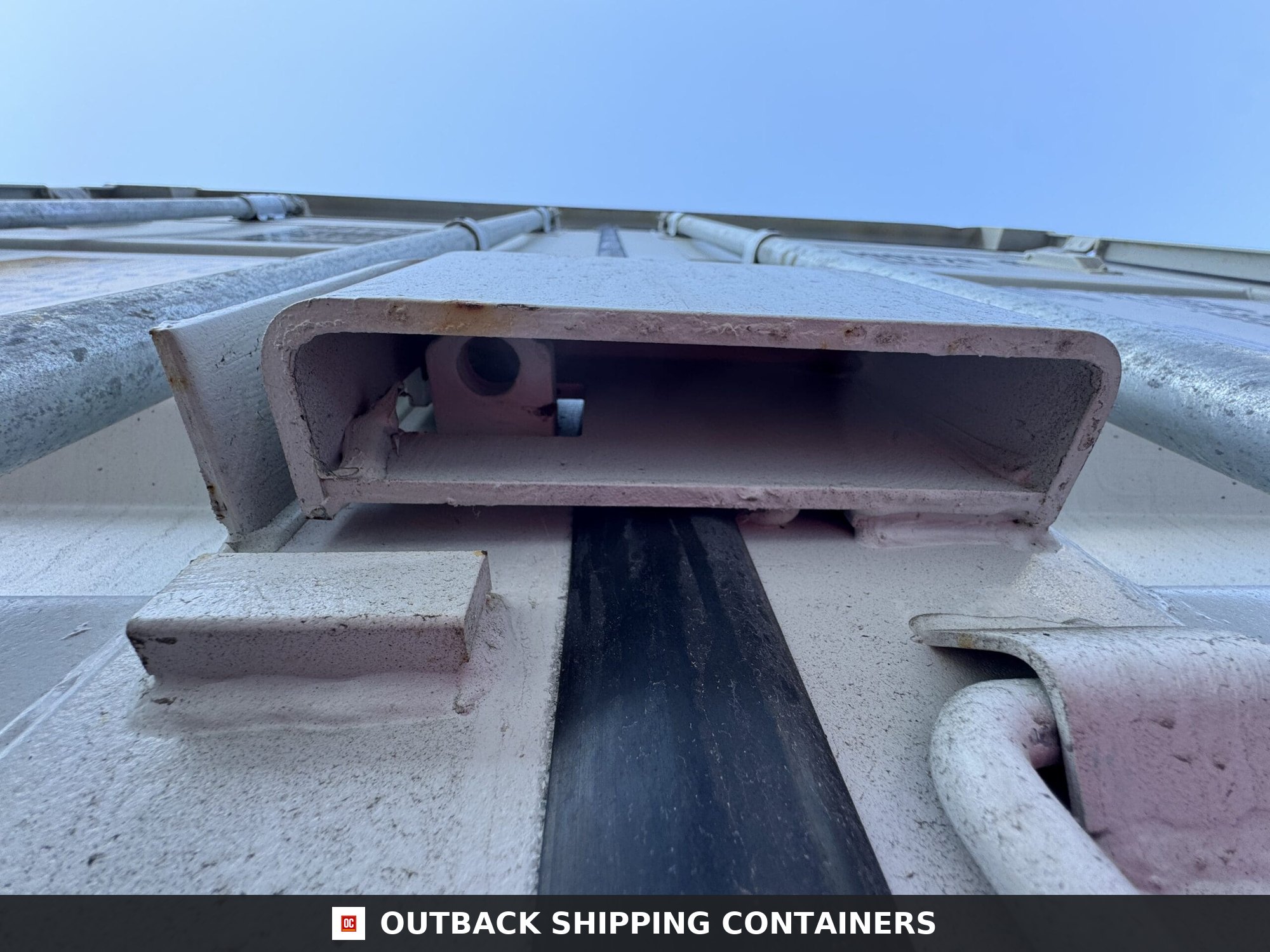 40ft New High Cube Shipping Container – Wind & Watertight – Gray — 40ft — new (image 5 of 12)