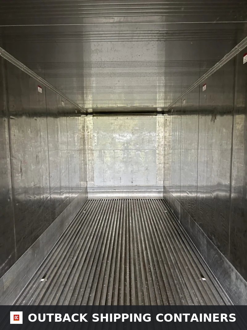 2009 40′ High Cube Refrigerated Storage Container – CCR18757 40ft for Sale — Interior View 2009 40′ High Cube Refrigerated Storage Container – CCR18757 — 40ft refrigerated container (image 5 of 6)