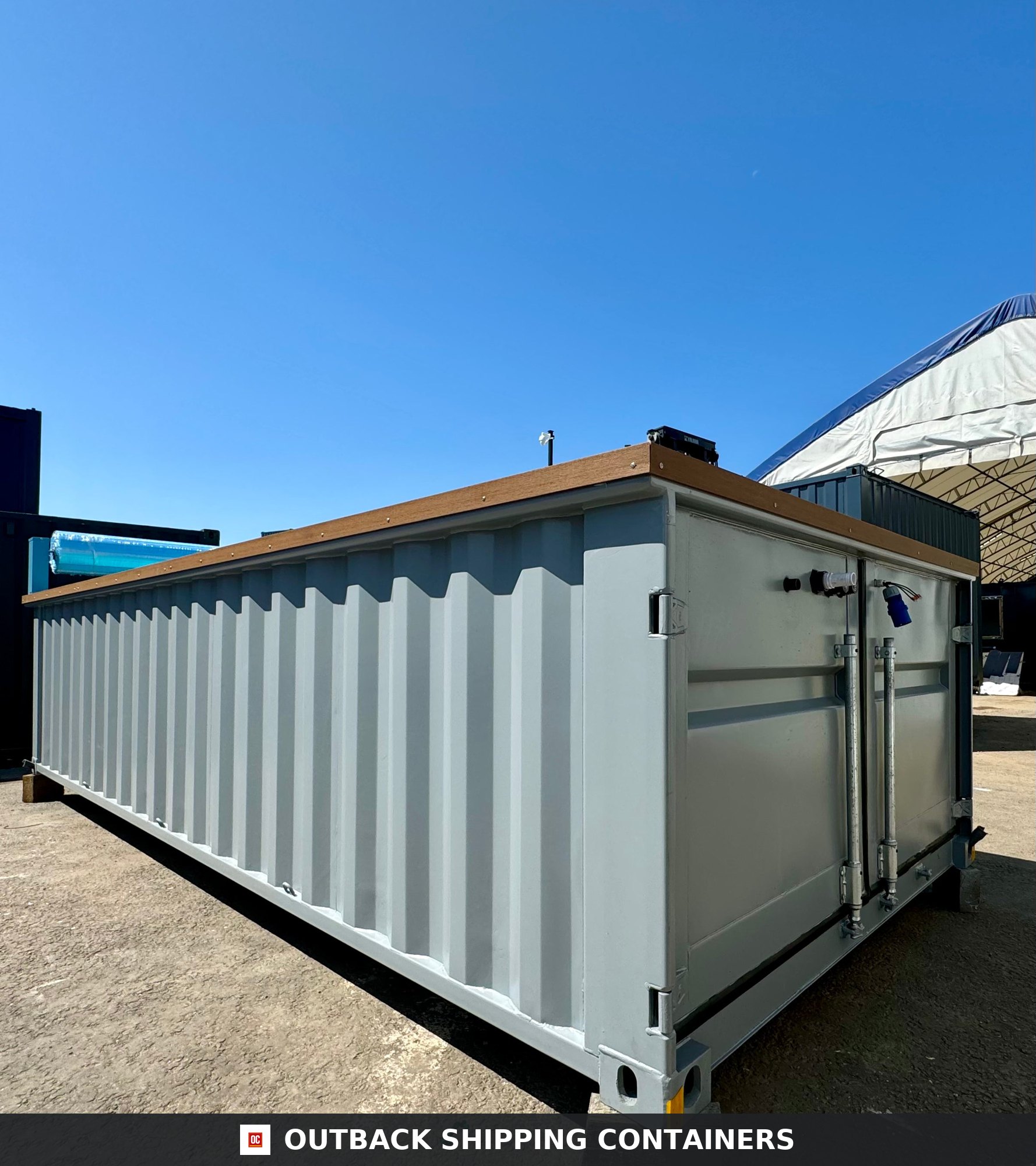 20FT Caribbean Blue Swim-Jet Container Pool for Sale — Corner Casting and Frame Detail 20FT Caribbean Blue Swim-Jet Container Pool — view 10 of 10