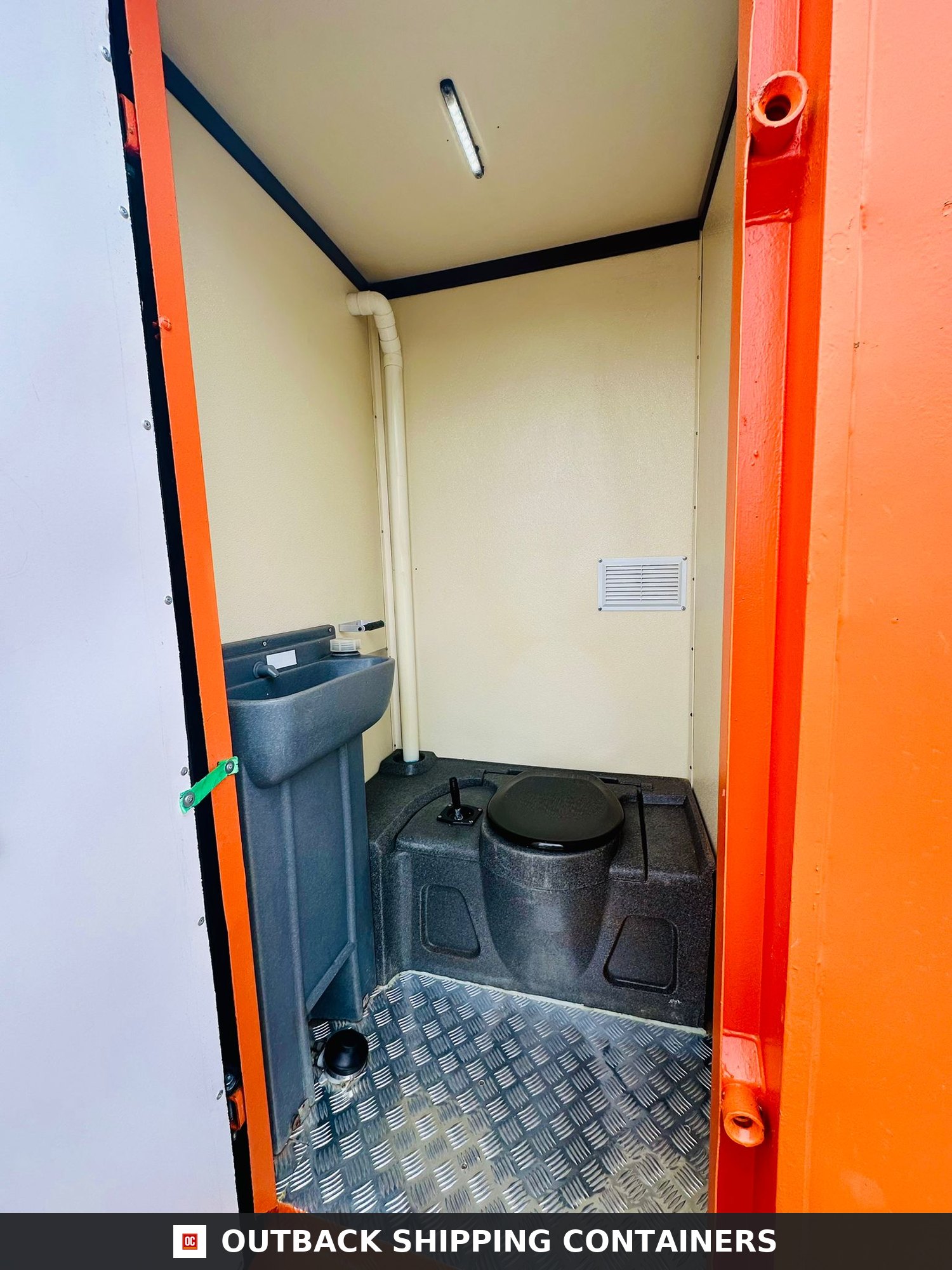 Groundhog Towable Mobile Welfare | Towable Toilet & Canteen — Roof and Structural Detail 2 3 4 Groundhog Towable Mobile Welfare | Towable Toilet & Canteen | Self Contained | GP 360 | No 1295