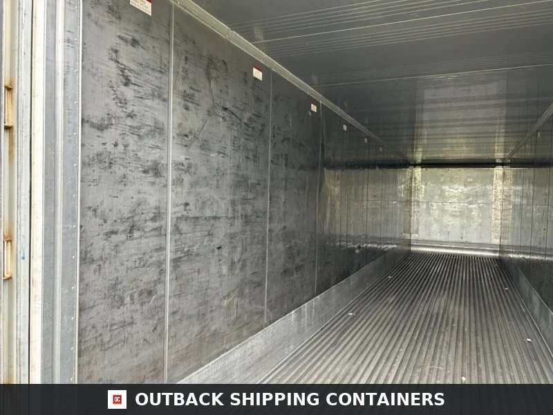 2009 40′ High Cube Refrigerated Storage Container – CCR18757 40ft — Three-Quarter Angle View 2009 40′ High Cube Refrigerated Storage Container – CCR18757 — 40ft refrigerated container (image 3 of 6)