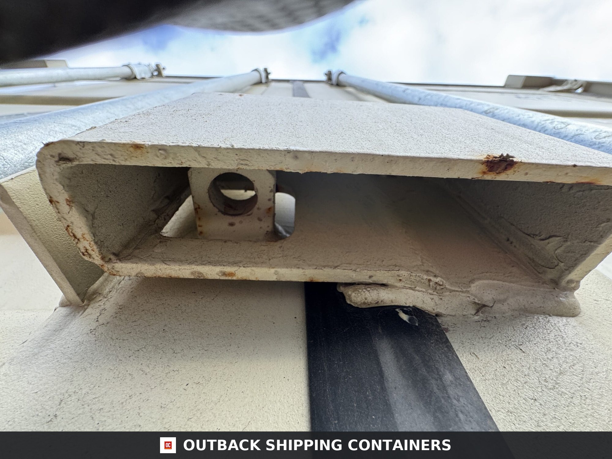 40ft New Shipping Container – Wind & Watertight – Beige — 40ft — new (image 5 of 12)