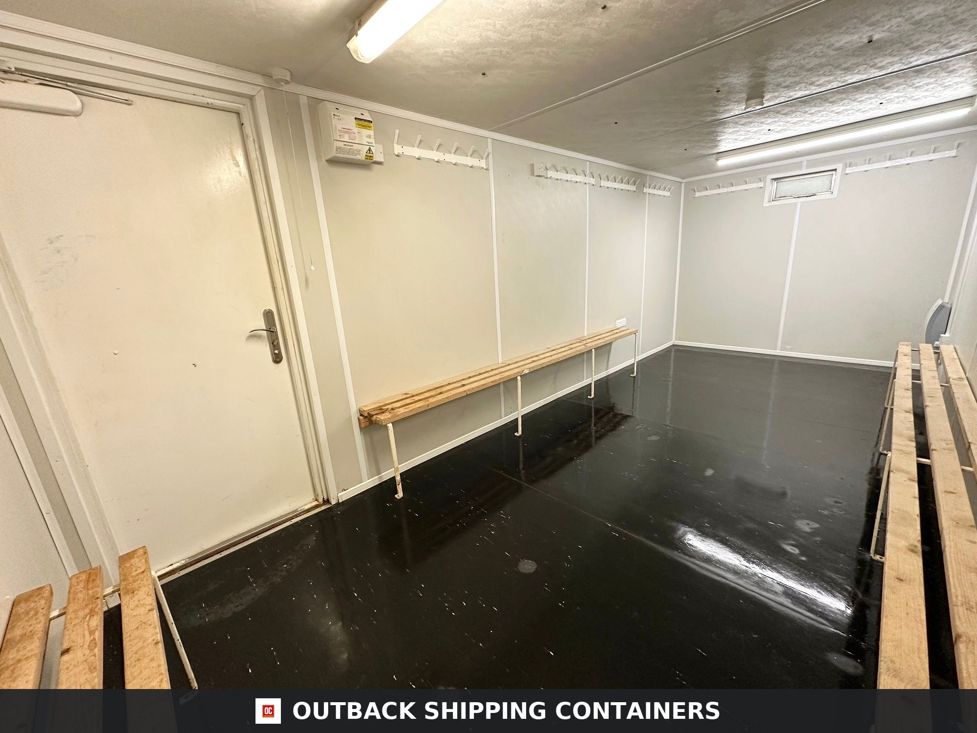 21x9ft for Sale — Roof and Structural Detail | Outback Shipping Containers 21x9ft — Drying Room / Changing Room — Building Site Accommodation — Portable Anti-Vandal - image 9