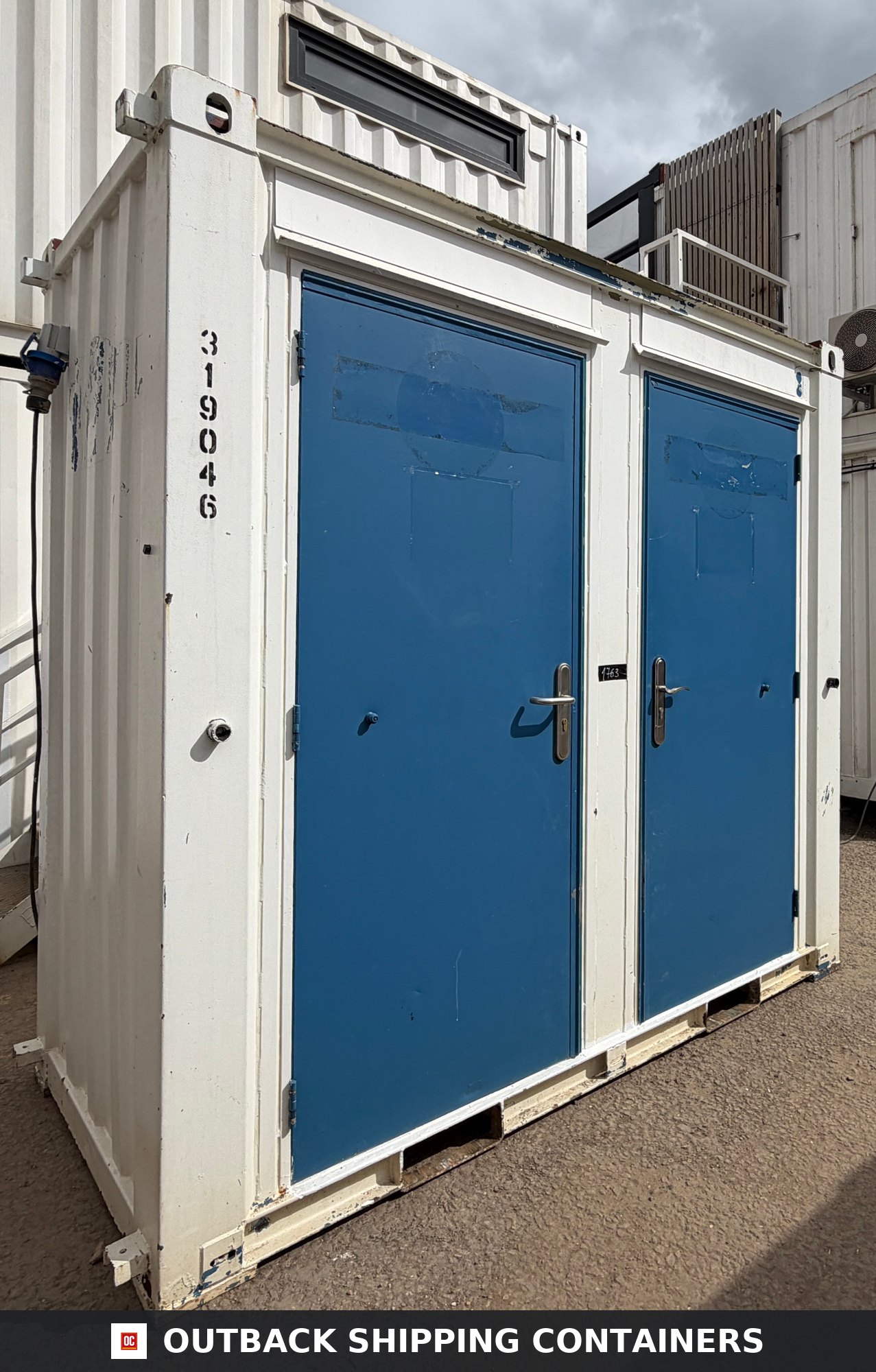 Double Toilet Block for Sale — Roof and Structural Detail | Outback Shipping Containers Double Toilet Block — Male & Female WC — 8x5 Ft — Unrefurbished Portable Toilet Block — 1+1 Toilet Block — Blue/White - image 9