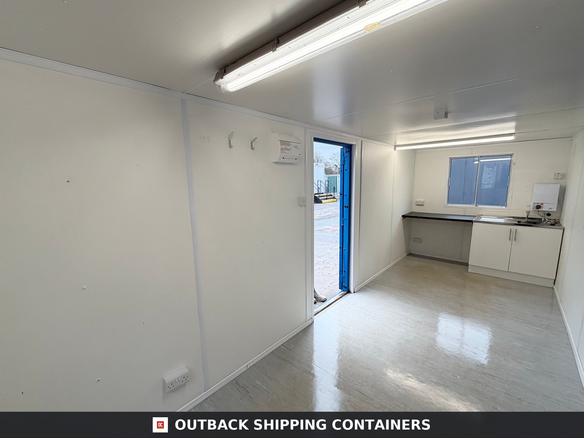 21x8ft for Sale — Roof and Structural Detail | Outback Shipping Containers 21x8ft — Canteen — Building Site Accommodation — Portable Anti-Vandal - image 9