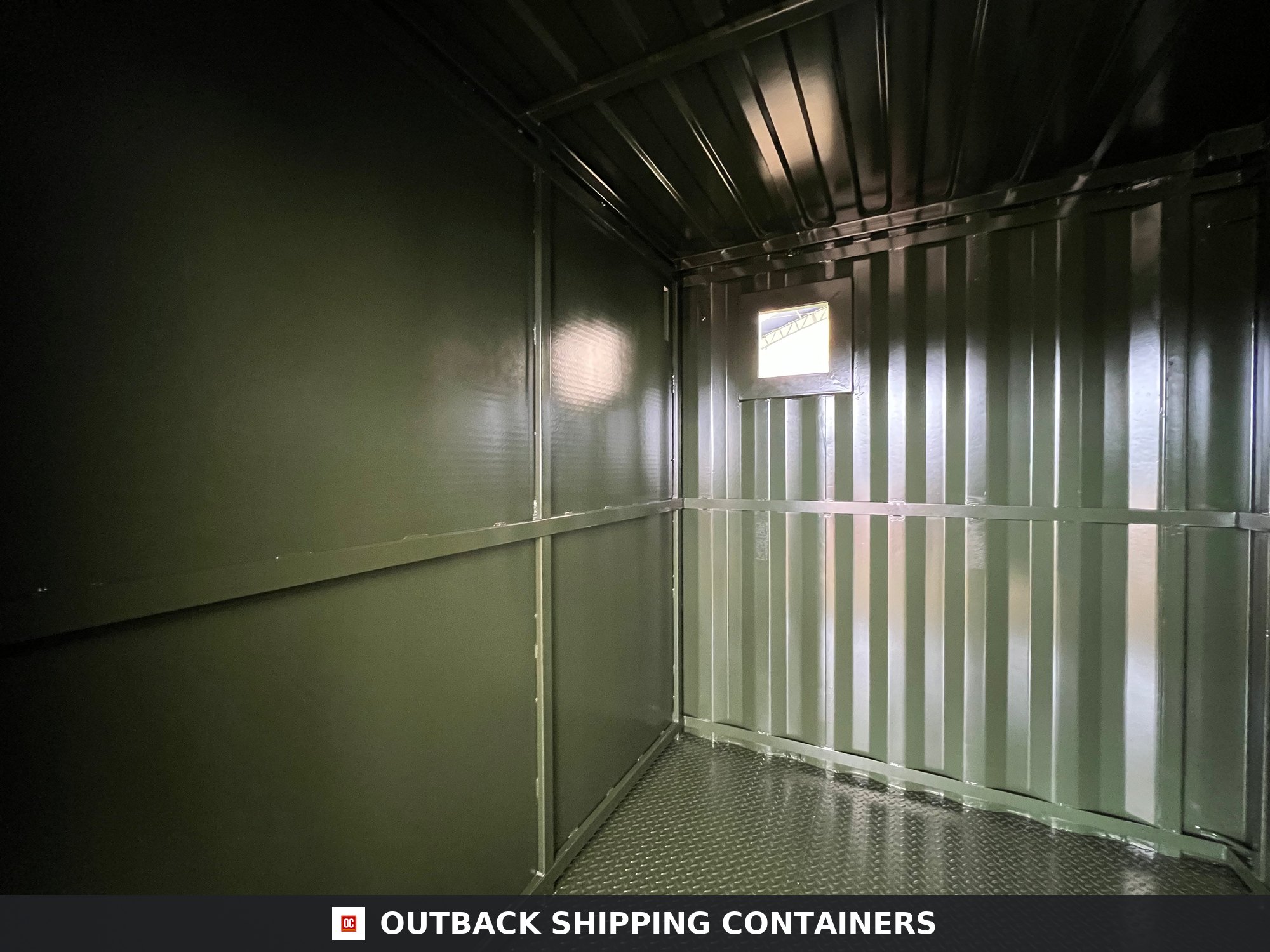 20 ft Modified Shipping Container Conversion 20X8FT for Sale — Corner Casting and Frame Detail CD-968 20 ft Modified Shipping Container Conversion — Sound Chamber — angle 10