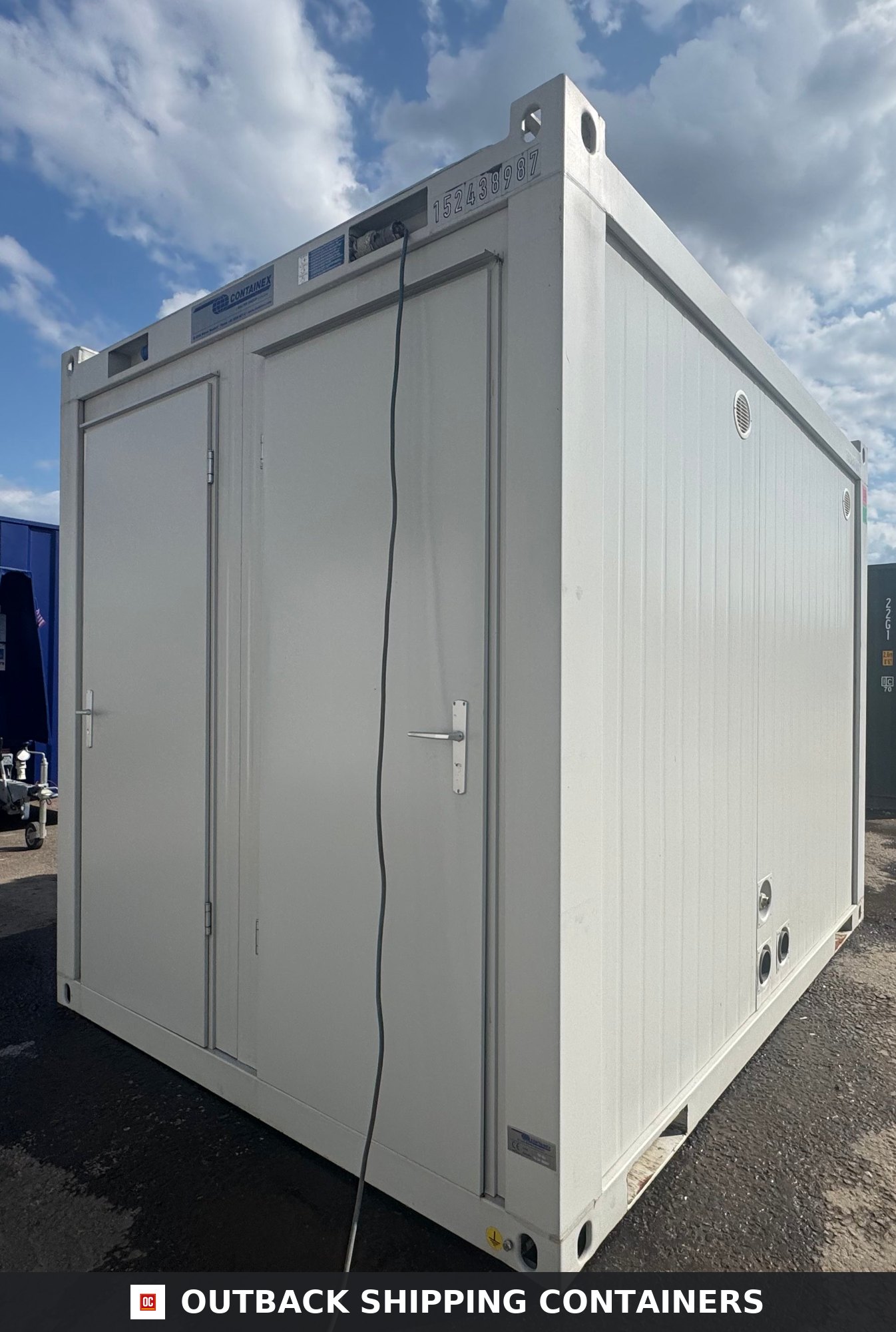 4 Bay Toilet Block for Sale — Roof and Structural Detail | Outback Shipping Containers 4 Bay Toilet Block — 4 WCs — 10 x 8 ft NEW Portable — 4 Toilets, 4 Basins — Grey — No 795 — product gallery image 9 of 14