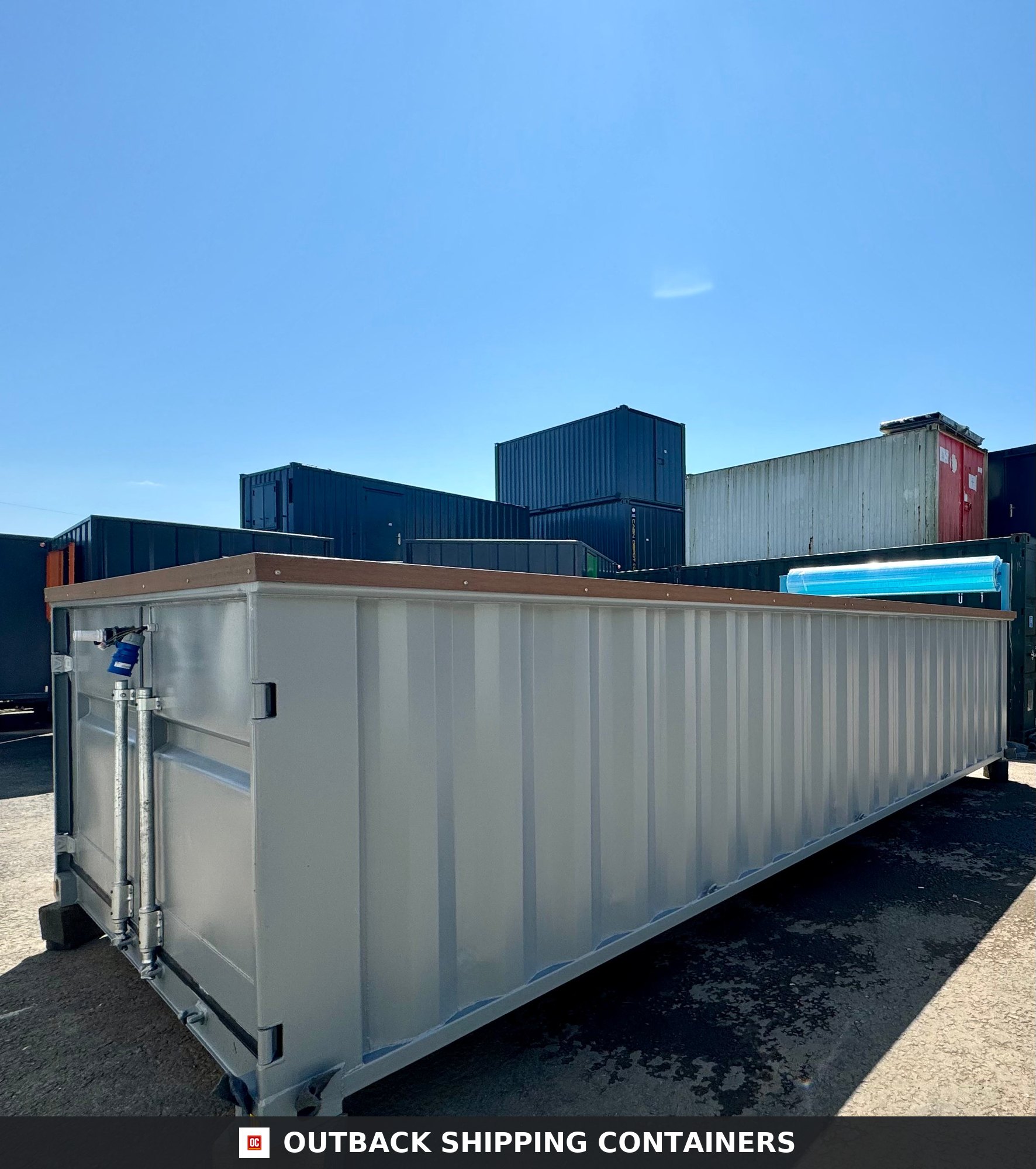 20FT Caribbean Blue Swim-Jet Container Pool for Sale — Roof and Structural Detail 20FT Caribbean Blue Swim-Jet Container Pool — view 9 of 10