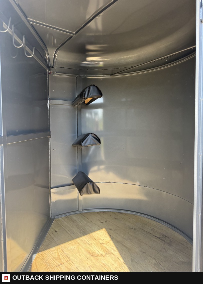 2026 WW WRANGLER 6X16 3 HORSE Livestock Stock Combo Trailer — Coupler And Hitch Detail | Outback Shipping Containers 2026 WW WRANGLER 6X16 3 HORSE Livestock Stock Combo Trailer for sale — coupler and hitch detail