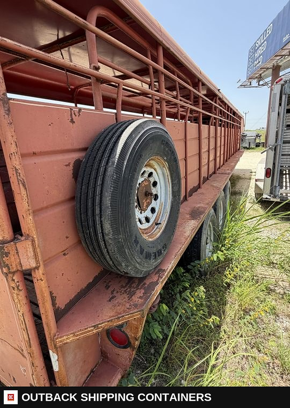 1992 CM Trailers 32' Livestock Stock Combo Trailer — Floor And Decking Detail | Outback Shipping Containers 1992 CM Trailers 32' Livestock Stock Combo Trailer for sale — floor and decking detail