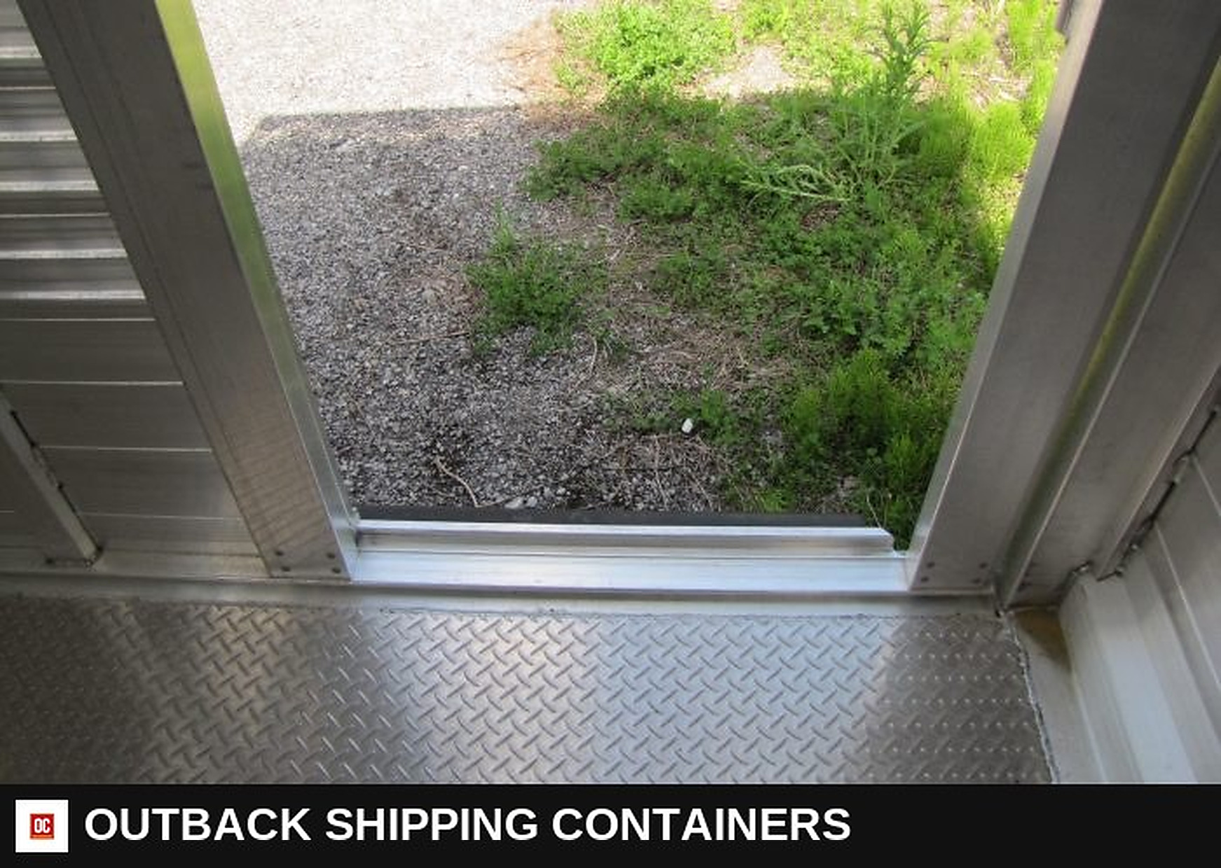2023 EBY Maverick 20' Aluminum Gooseneck Livestock Trailer — Interior Floor And Walls | Outback Shipping Containers 2023 EBY Maverick 20' Aluminum Gooseneck Livestock Trailer for sale — interior floor and walls
