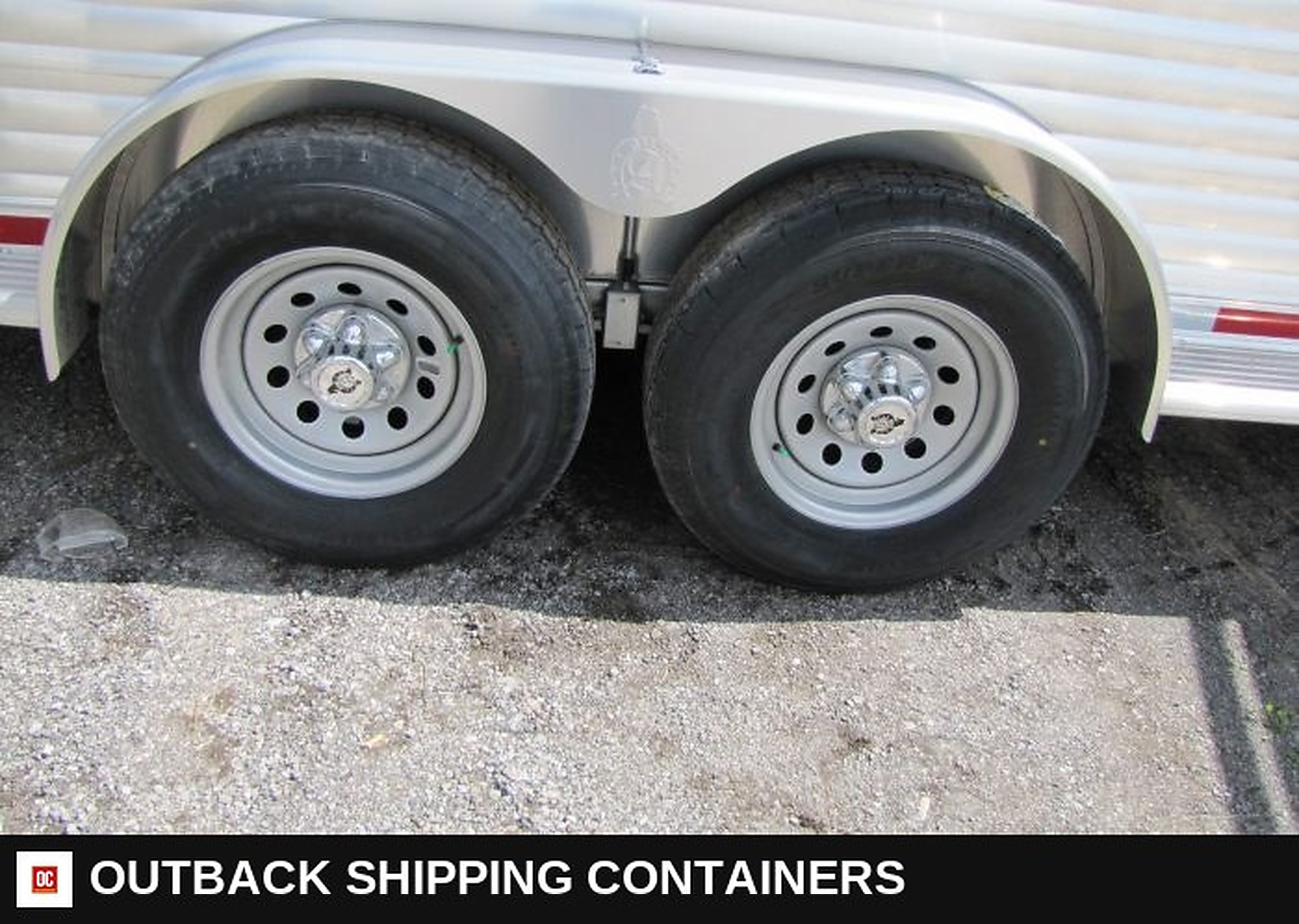 2023 Adams Trailers 16' Gooseneck Aluminum Stock Trailer — Center Divider Gate | Outback Shipping Containers 2023 Adams Trailers 16' Gooseneck Aluminum Stock Trailer for sale — center divider gate